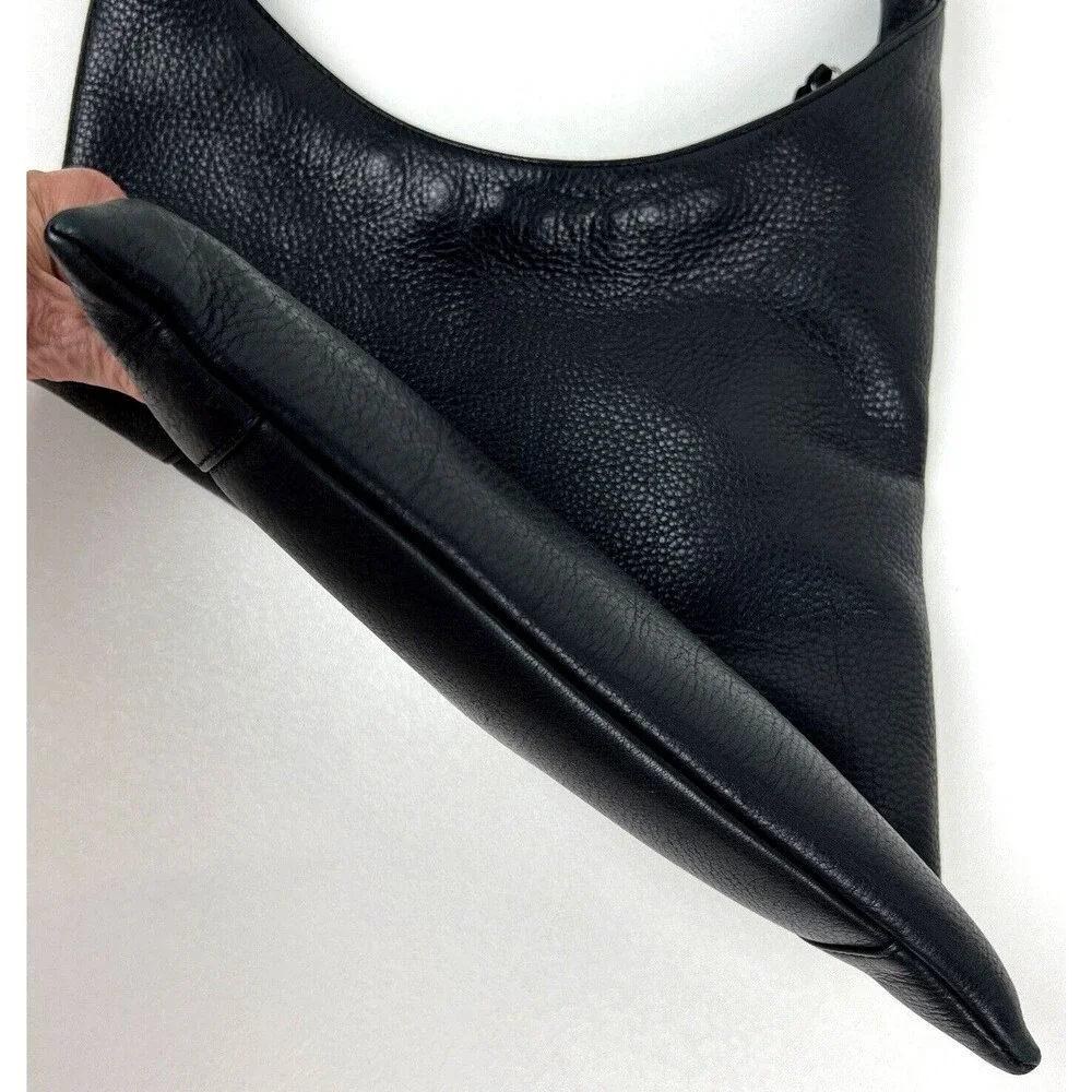 The Sak Hobo Shoulder Bag Pebbled Black Leather Pockets Signature Charm Roomy
